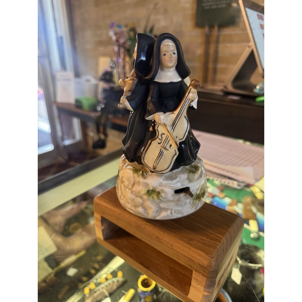 Vtg 1950s 3 Nuns Playing Music Ceramic Porcelain Wind Up Music Works Japan
